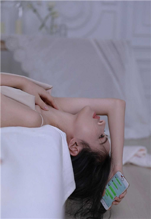 草莓向日葵丝瓜绿巨人app黑app截图2