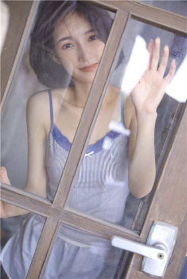 幸福宝草莓榴莲深夜释放自己最新截图1