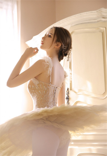 日产无人区一线二线三线乱码截图1