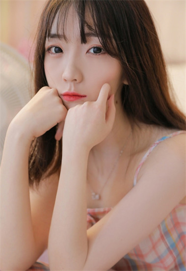 日产精品一卡2卡三卡4乱码手机版截图1