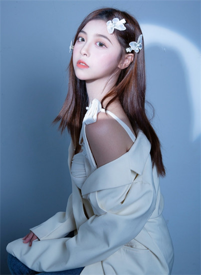 石榴视频幸福宝深夜释放自己截图2