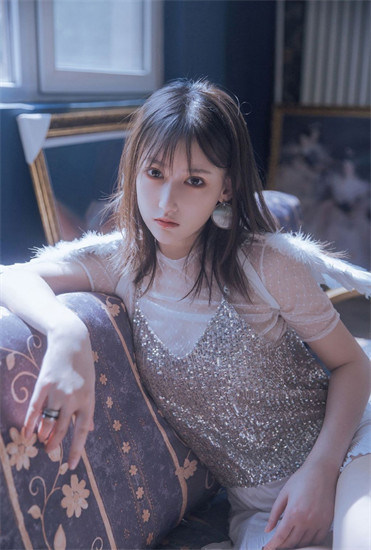 石榴视频幸福宝深夜释放自己截图4