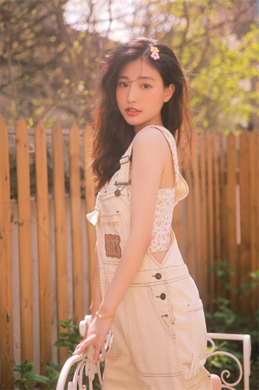 绿巨人草莓丝瓜樱桃秋葵榴莲污iOS截图4